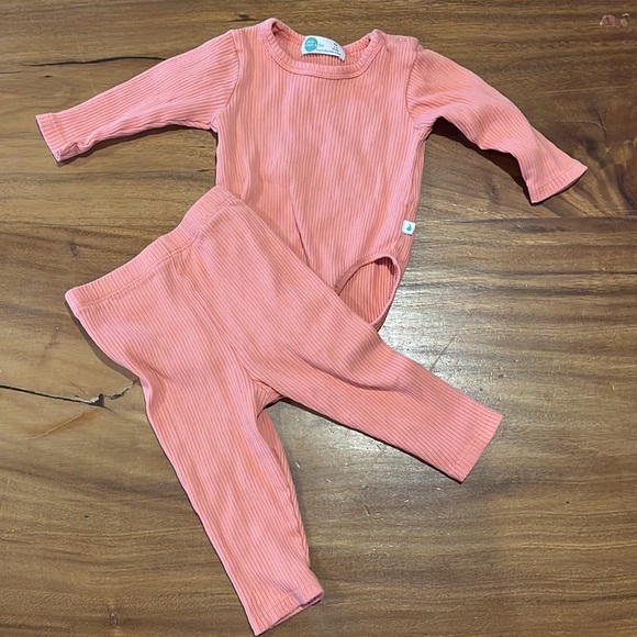 Baby Girl 3-6 Bundle - Picture 4 of 5